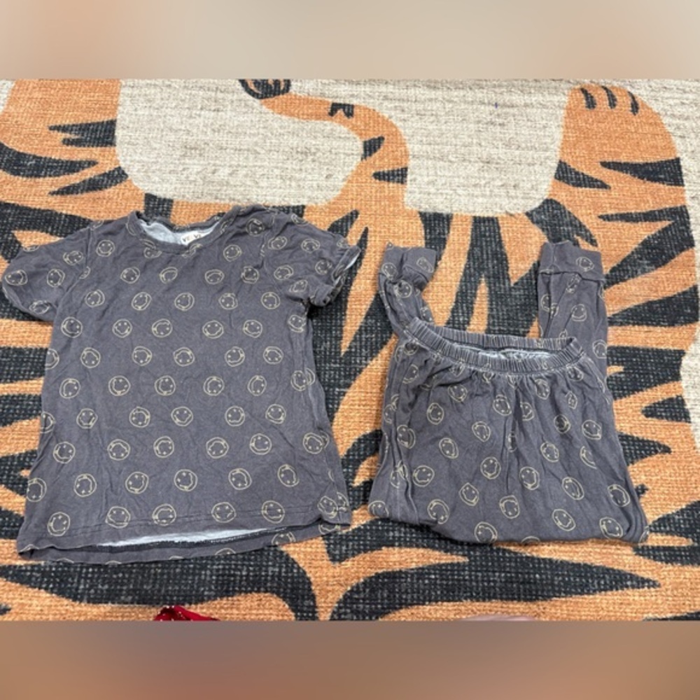 Velvet Kids Pajama Set in Gray
